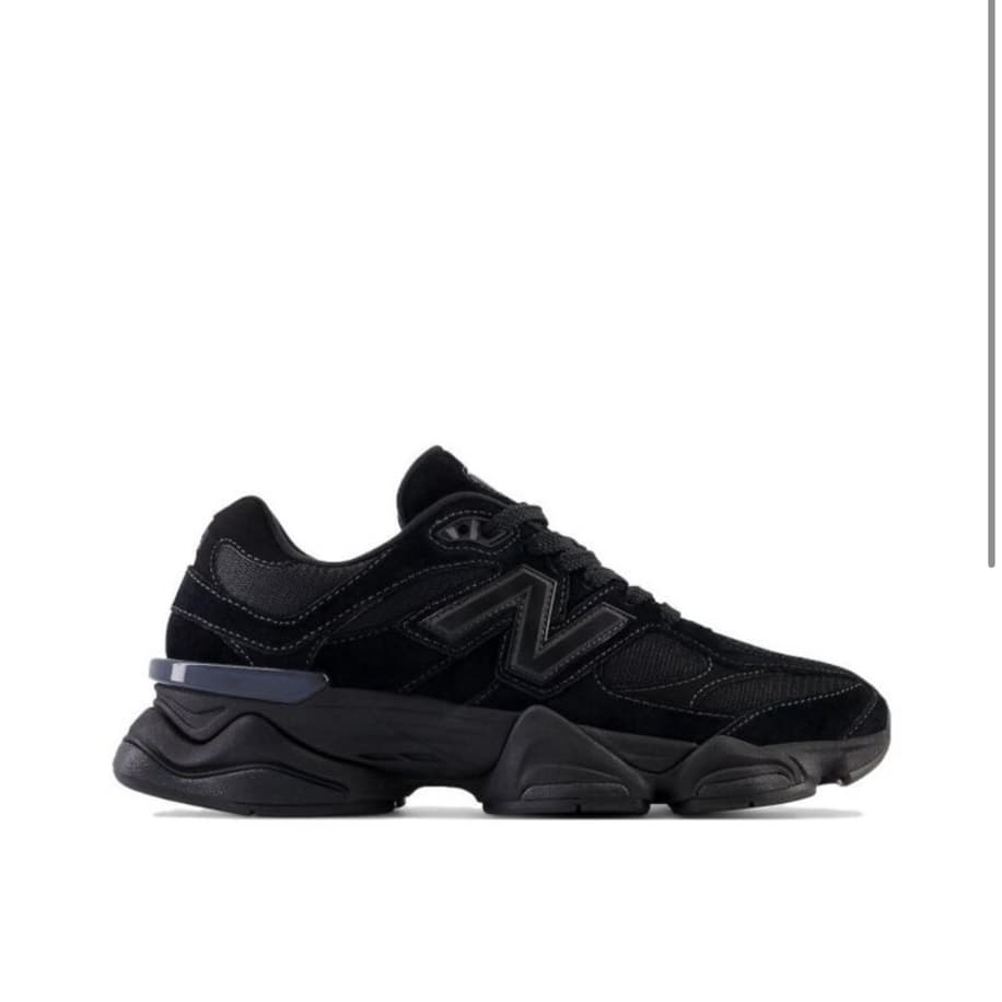 New Balance 9060 Triple Black