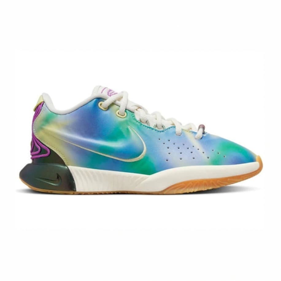 LeBron 21 SE Movie Night