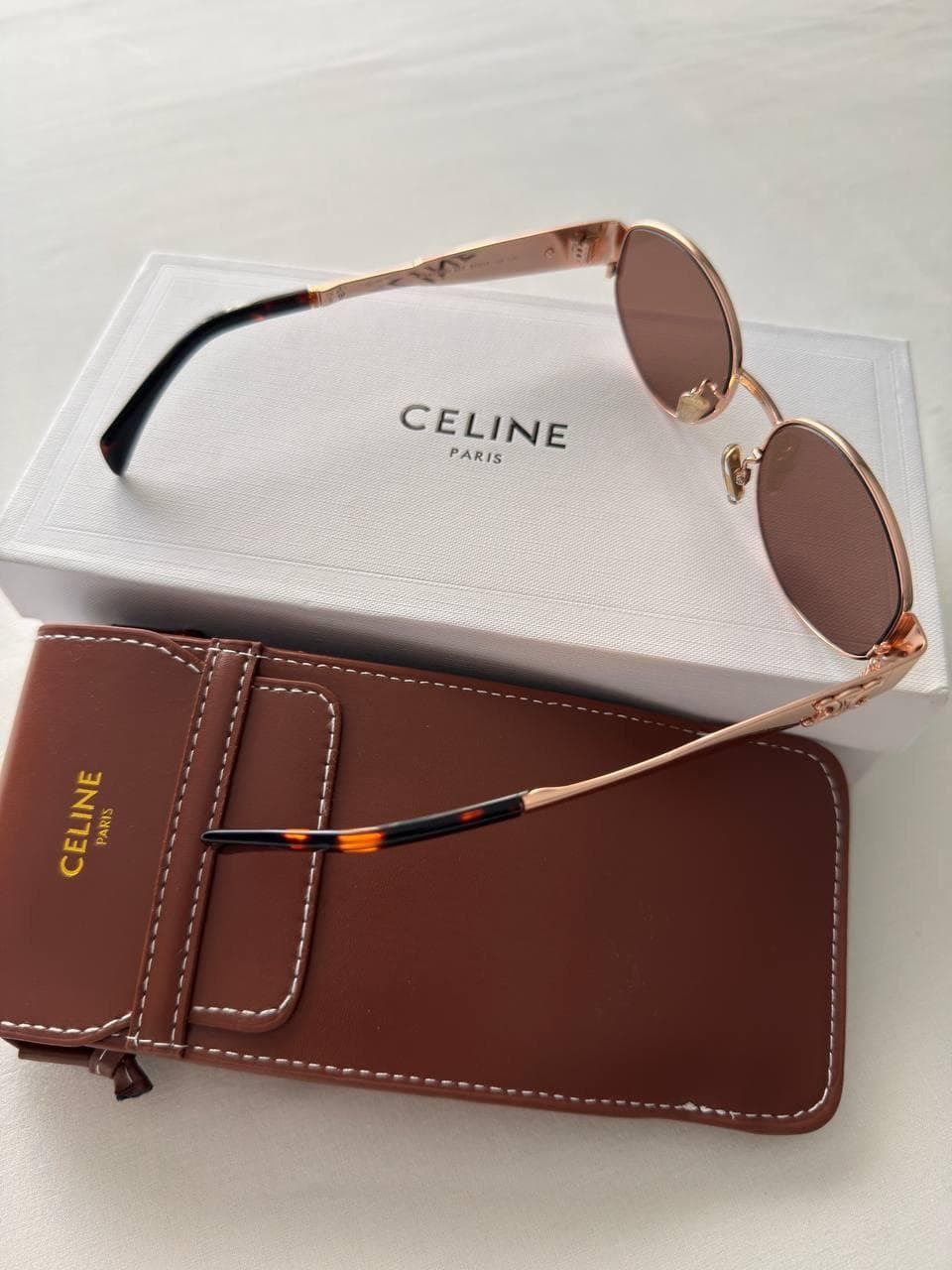 Celine Celine Triomphe Metal Oval CL40194U